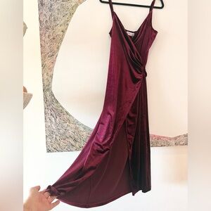 NWT Petal & Pup Renarde Wrap Velvet Midi Dress Wine Large